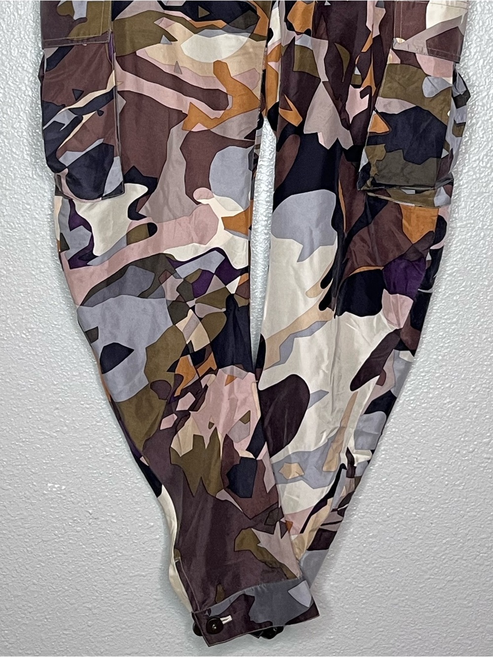 L.A.M.B 100% Silk Camo Y2K Multi-Colored Cargo Pants Sz 8 - Picture 5 of 16